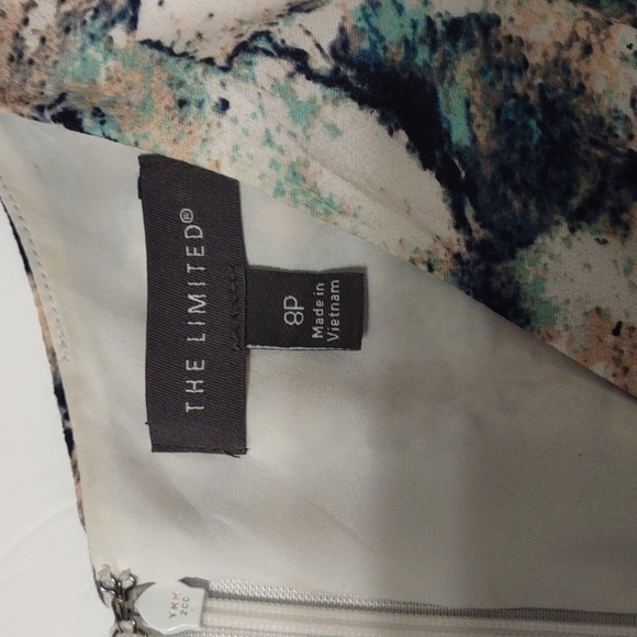 The Limited Abstract Design Tie waist short dress - Picture 2 of 10